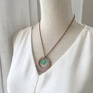 Chic Green Pendant Necklace